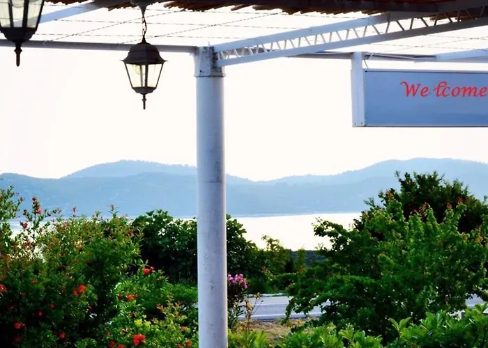 With A Parking Space Brsecine, Dubrovnik - 8548 * Zaton (Dubrovnik-Neretva)